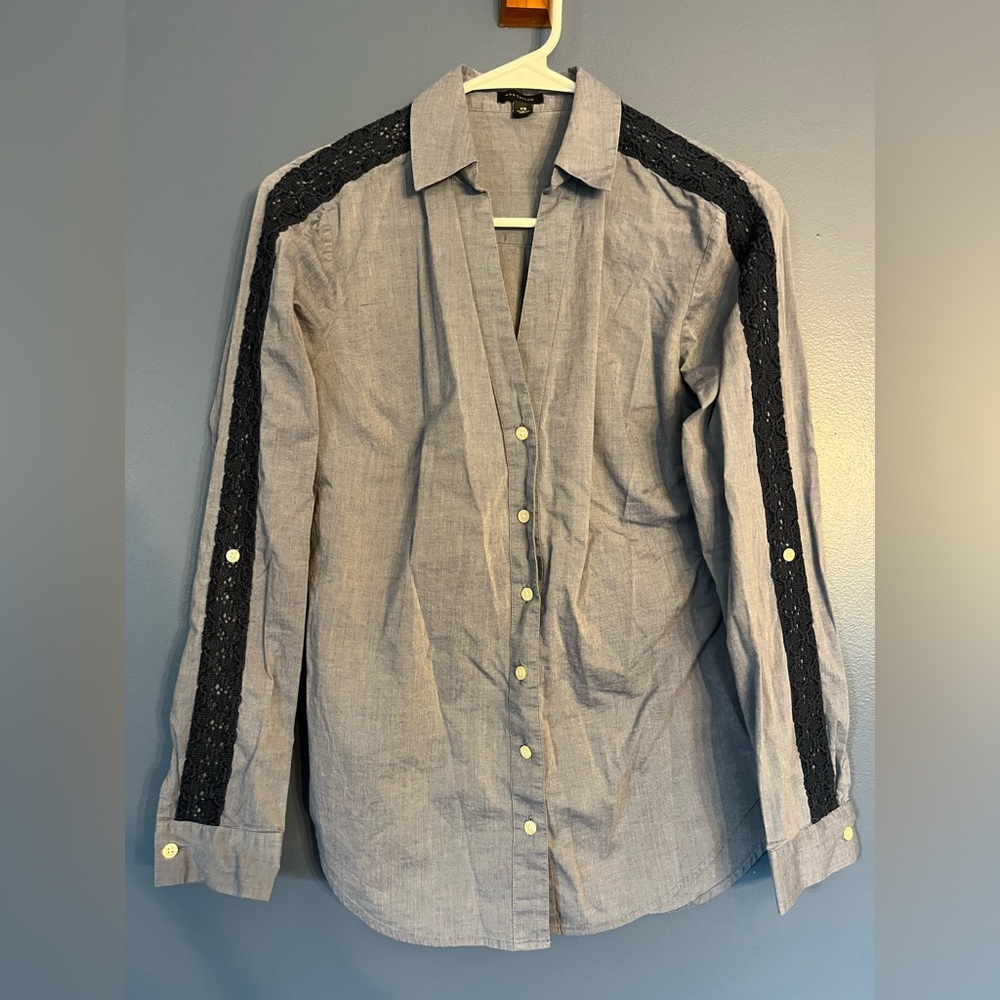 Ann Taylor; XS, blue blouse with lace detailing